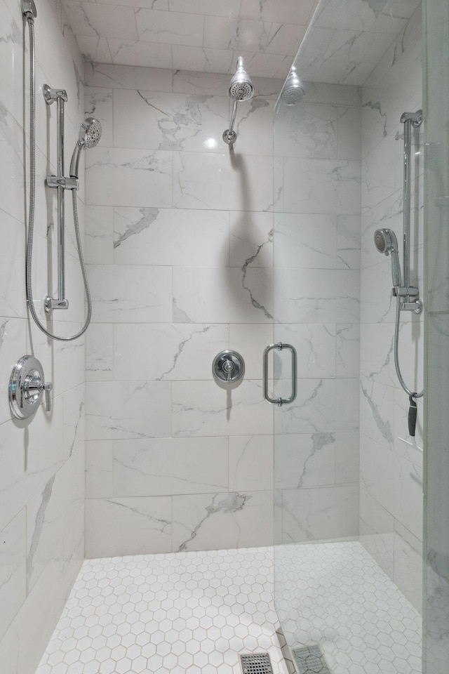 232 Hollingsworth Cove Rd, Monteagle, TN 37356 - full bathroom featuring a stall shower