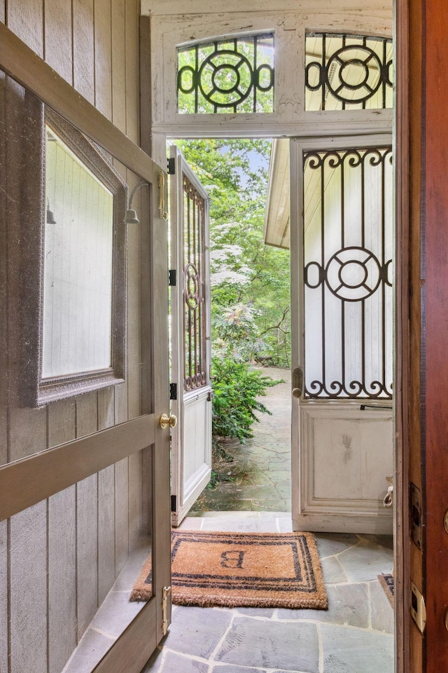 232 Hollingsworth Cove Rd, Monteagle, TN 37356 - entrance foyer with stone finish flooring