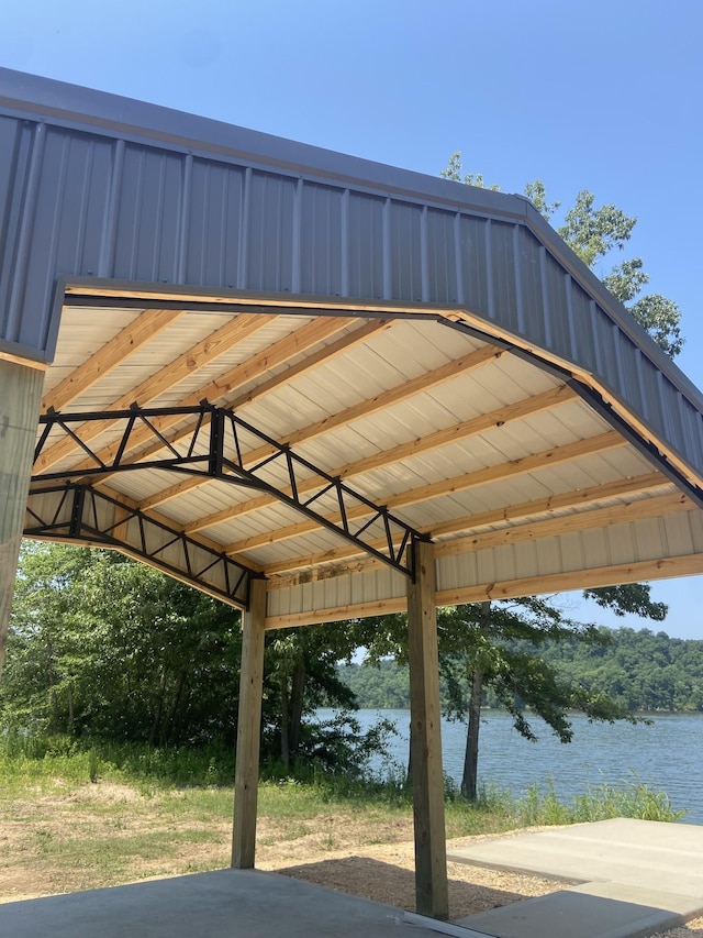 5 River Front Dr, Clifton, TN 38425