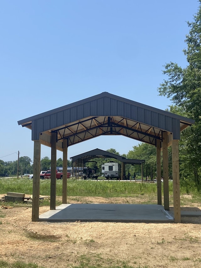 5 River Front Dr, Clifton, TN 38425