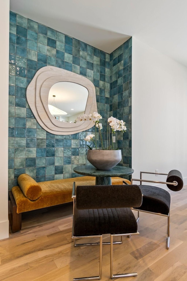 1209 Noelton Ave, Nashville, TN 37215 - living area featuring wood finished floors