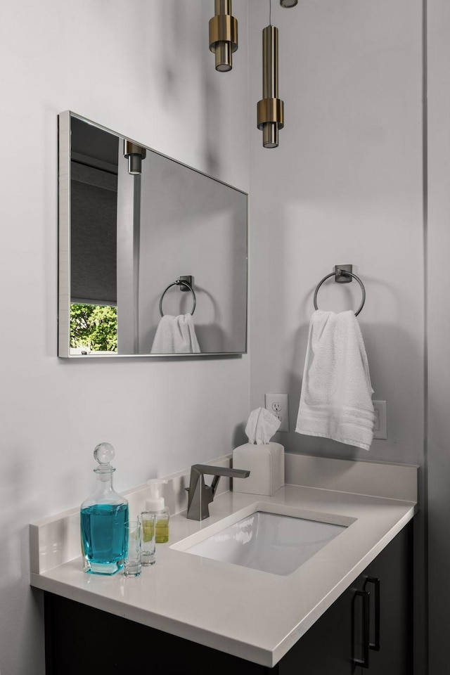 108 46th Ave N, Nashville, TN 37209 - bathroom featuring vanity