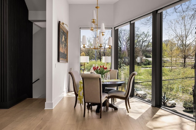 108 46th Ave N, Nashville, TN 37209 - sunroom with a chandelier