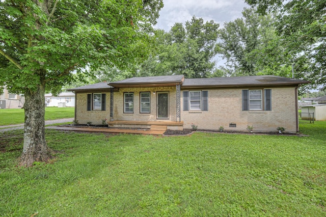 131 Clauson Dr, Columbia, TN 38401 - ranch-style home featuring brick siding, a front lawn, and crawl space