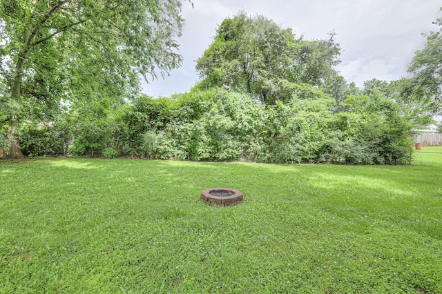 131 Clauson Dr, Columbia, TN 38401 - view of yard with a fire pit