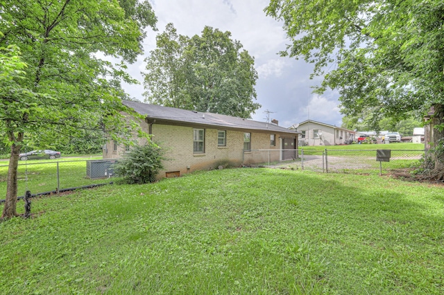 131 Clauson Dr, Columbia, TN 38401 - rear view of house featuring brick siding and crawl space