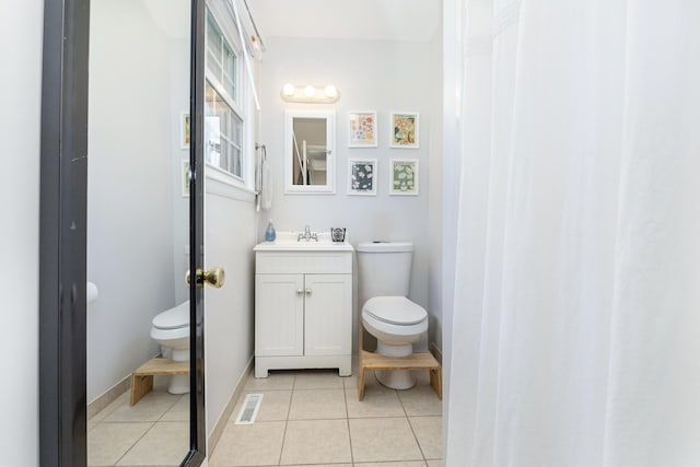 1028 Ridgecrest Dr, Franklin, TN 37069 - full bath featuring vanity and tile patterned floors