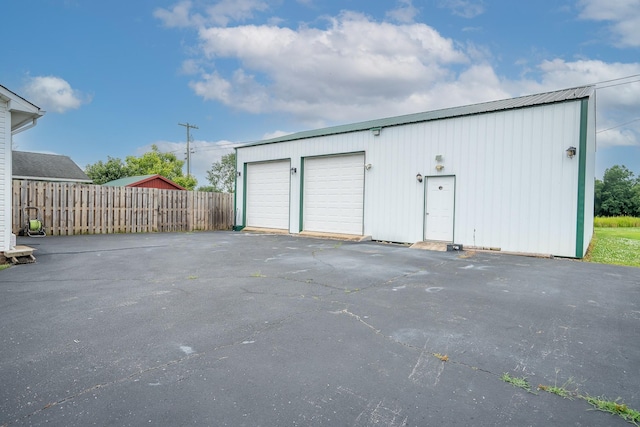 545 Kent St, Lawrenceburg, TN 38464 - view of detached garage