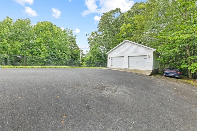 5546 Old Kentucky Rd, Byrdstown, TN 38549 - view of detached garage
