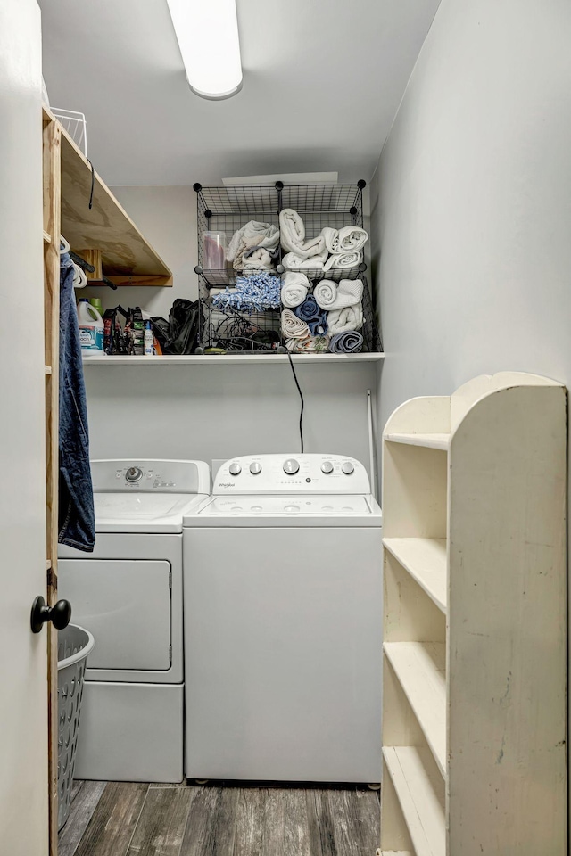 1519 Graybar Ln, Murfreesboro, TN 37129 - laundry room featuring washer and clothes dryer and dark wood-style flooring