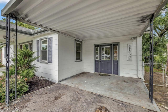 1519 Graybar Ln, Murfreesboro, TN 37129 - property entrance with an attached carport
