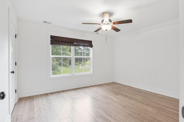 4486 Beards Chapel Rd, Springfield, TN 37172 - unfurnished room with light wood-style flooring and a ceiling fan