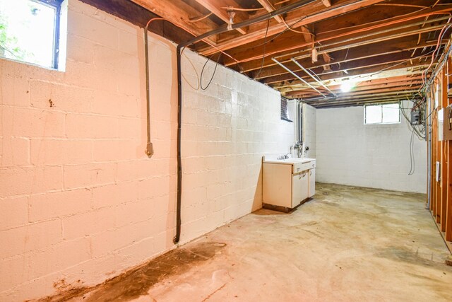 1204 Rolling Fields Dr, Columbia, TN 38401 - view of below grade area