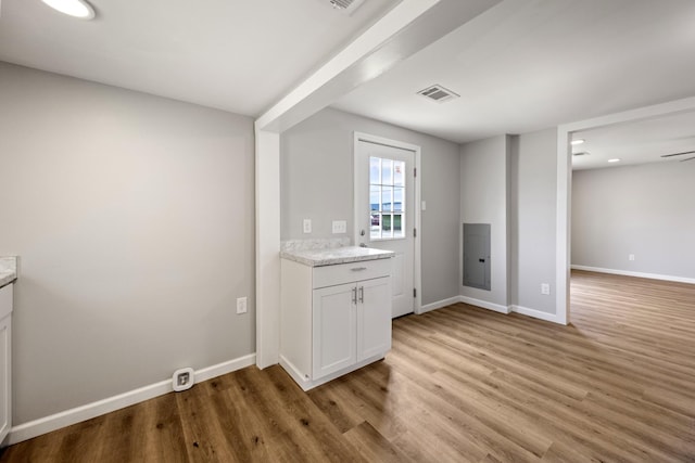 102 Hodges St N, Cowan, TN 37318 - bar area featuring light wood-type flooring and baseboards