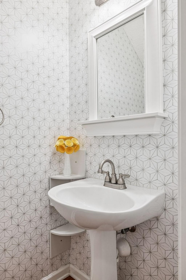 1443 Bern Dr, Spring Hill, TN 37174 - half bathroom featuring tile walls