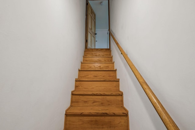 1338 Ardee Ave, Nashville, TN 37216 - view of staircase