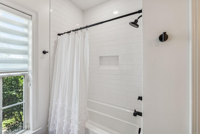 5077 Joe Peay Rd, Spring Hill, TN 37174 - bathroom with shower / tub combo