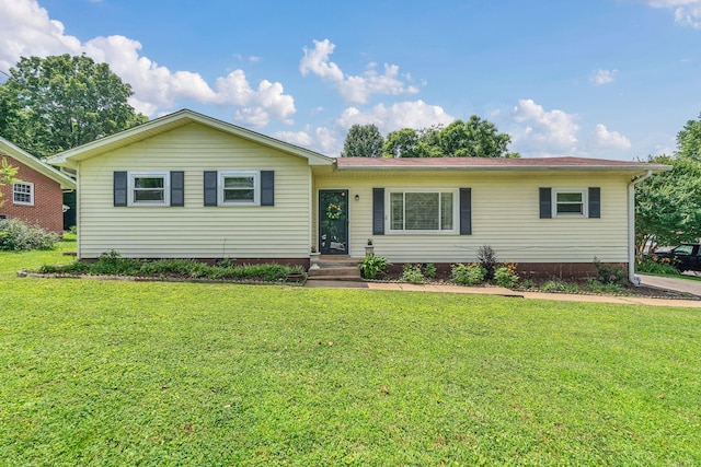 1827 Shelley St, Murfreesboro, TN 37129 - ranch-style house with a front lawn and crawl space