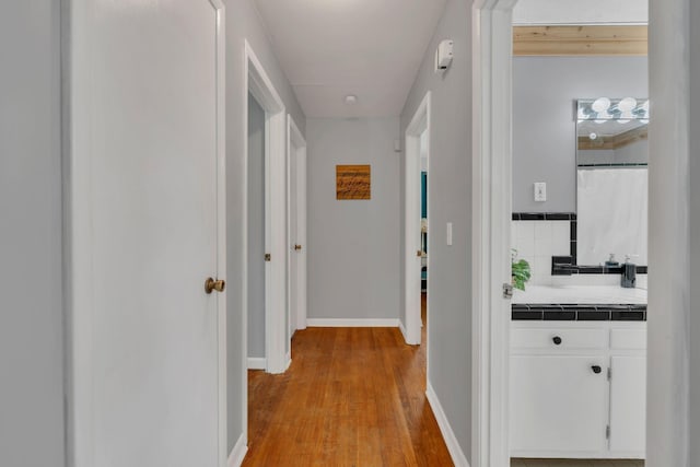 1827 Shelley St, Murfreesboro, TN 37129 - corridor featuring light wood-style flooring and baseboards