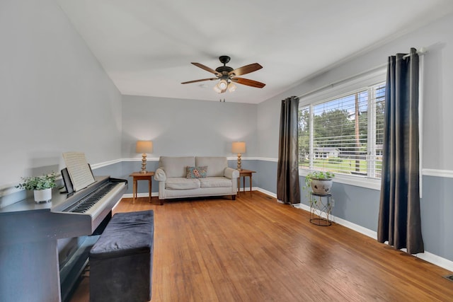 1827 Shelley St, Murfreesboro, TN 37129 - living area with a ceiling fan and wood finished floors