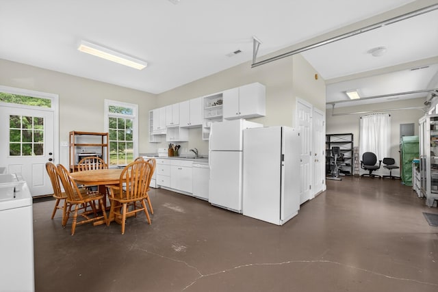 123 Jones Rd, Taft, TN 38488 - dining space featuring concrete flooring