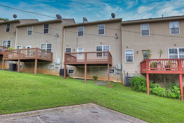5766 Amalie Dr, Nashville, TN 37211 - back of house with a wooden deck and a yard