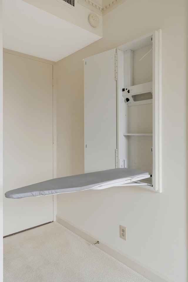 3901 W End Ave Unit 408, Nashville, TN 37205 - carpeted empty room featuring a smoke detector