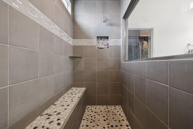 809 Old Blue Ln, Murfreesboro, TN 37130 - bathroom with a tile shower