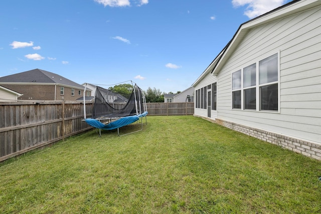 809 Old Blue Ln, Murfreesboro, TN 37130 - fenced backyard featuring a trampoline