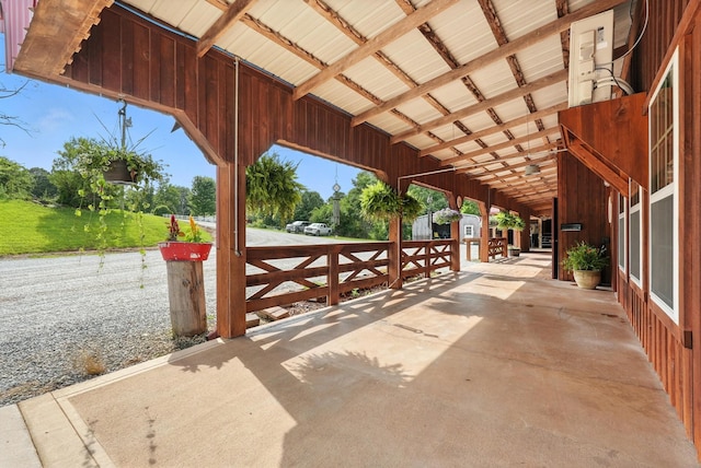 1880 Clydeton Rd, Waverly, TN 37185 - view of stable