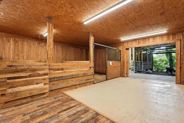 1880 Clydeton Rd, Waverly, TN 37185 - view of horse barn