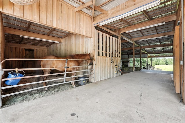 1880 Clydeton Rd, Waverly, TN 37185 - view of stable