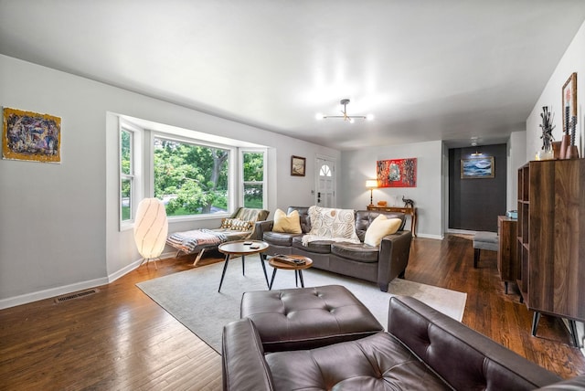 1207 Trotwood Ave, Columbia, TN 38401 - living area with a chandelier and wood finished floors