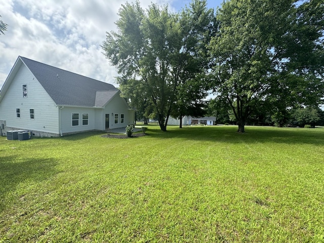 65 Misty Ln, Castalian Springs, TN 37031 - view of grassy yard