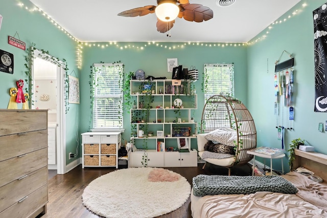 1069 Pleasant Valley Rd, Greenbrier, TN 37073 - bedroom featuring wood finished floors
