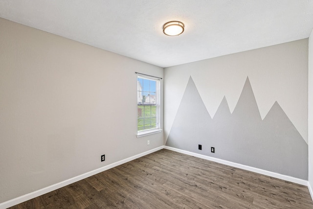 180 Bill Stewart Blvd, La Vergne, TN 37086 - unfurnished room featuring wood finished floors and baseboards