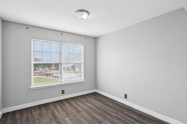 180 Bill Stewart Blvd, La Vergne, TN 37086 - unfurnished room featuring dark wood-style flooring and baseboards