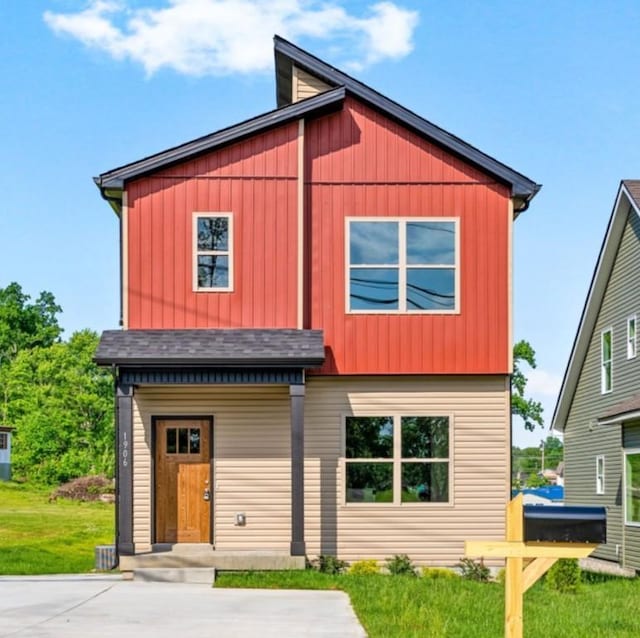 1906 Evans Rd, Clarksville, TN 37042 - contemporary home with a front lawn