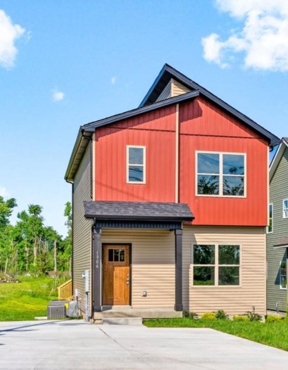 1906 Evans Rd, Clarksville, TN 37042 - contemporary house featuring concrete driveway