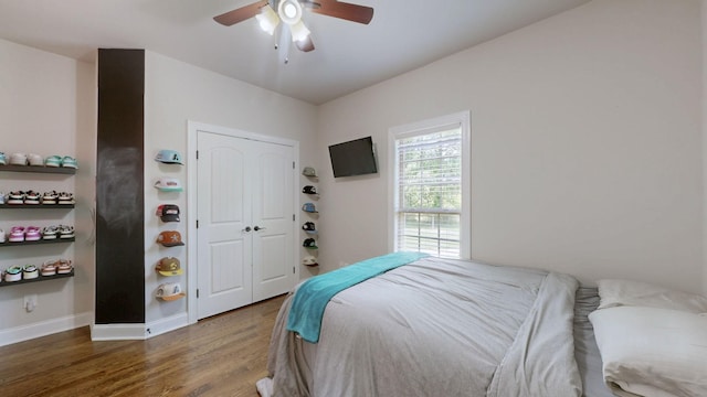 15505 Versailles Rd, Rockvale, TN 37153 - bedroom with wood finished floors, ceiling fan, and a closet