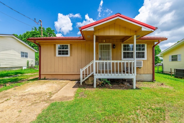 3405 Elder Mountain Rd, Chattanooga, TN 37419 - view of front of property with a front lawn