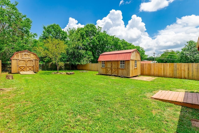 3405 Elder Mountain Rd, Chattanooga, TN 37419 - fenced backyard with a storage shed