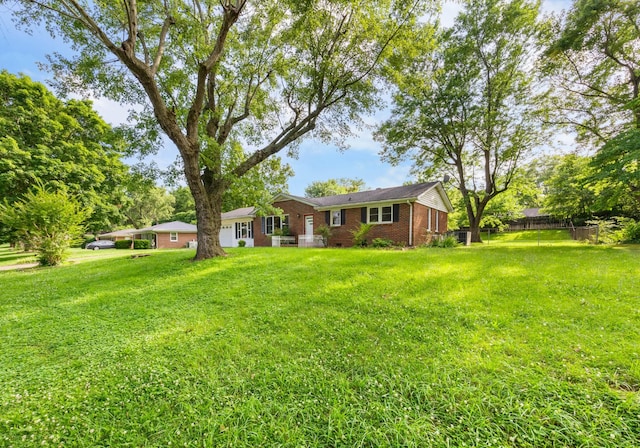 19 Garth Dr, Clarksville, TN 37040 - view of front of home with brick siding