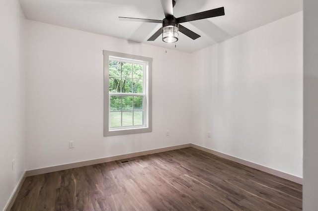 130 Rachelle Pl, Baxter, TN 38544 - unfurnished room with wood finished floors and a ceiling fan