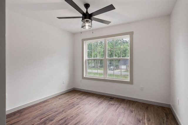 130 Rachelle Pl, Baxter, TN 38544 - unfurnished room featuring wood finished floors and ceiling fan