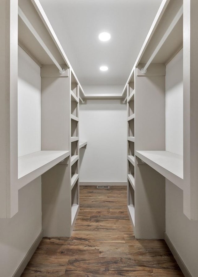 130 Rachelle Pl, Baxter, TN 38544 - walk in closet featuring dark wood-style floors