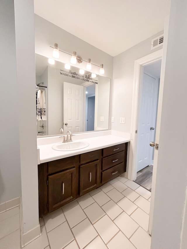 1280 Middle Tennessee Blvd Unit E14, Murfreesboro, TN 37130 - full bath featuring vanity and tile patterned flooring