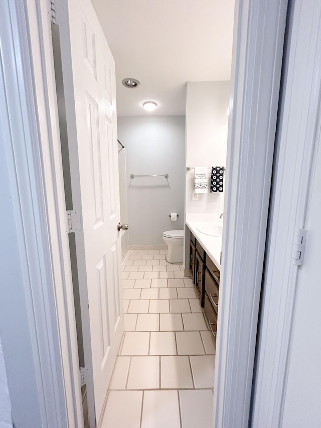 1280 Middle Tennessee Blvd Unit E14, Murfreesboro, TN 37130 - bathroom featuring vanity and tile patterned flooring