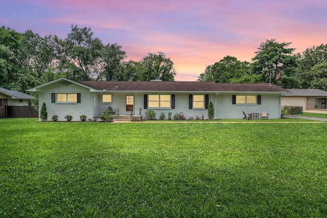 1118 Houston Dr, Murfreesboro, TN 37130 - ranch-style house featuring brick siding and a garage