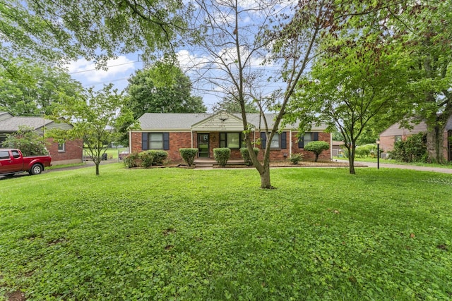 2709 Emery Dr, Nashville, TN 37214 - single story home with a front lawn, brick siding, and a porch